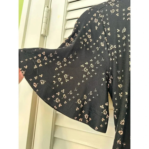 Ann Taylor Women's Floral Print Wrap Dress - Black, Size 0 - Picture 3 of 5